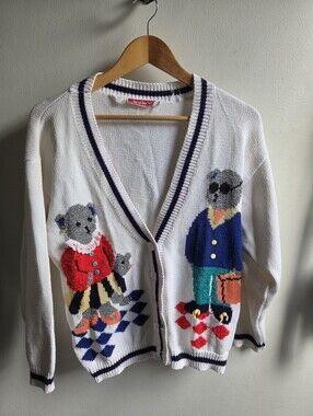 Vintahr White Novelty Bear-Graphic V-Neck Cardigan Sweater